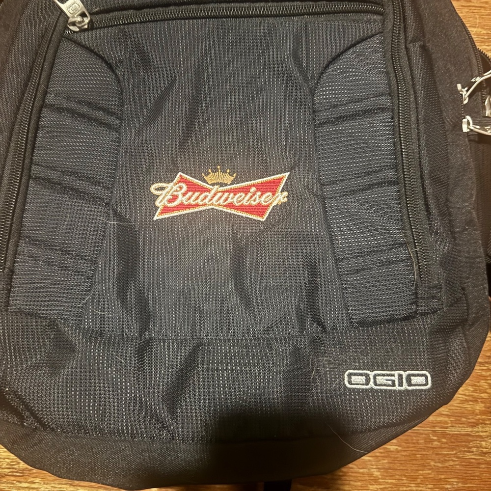 Budweiser Ogio backback - Picture 2 of 6